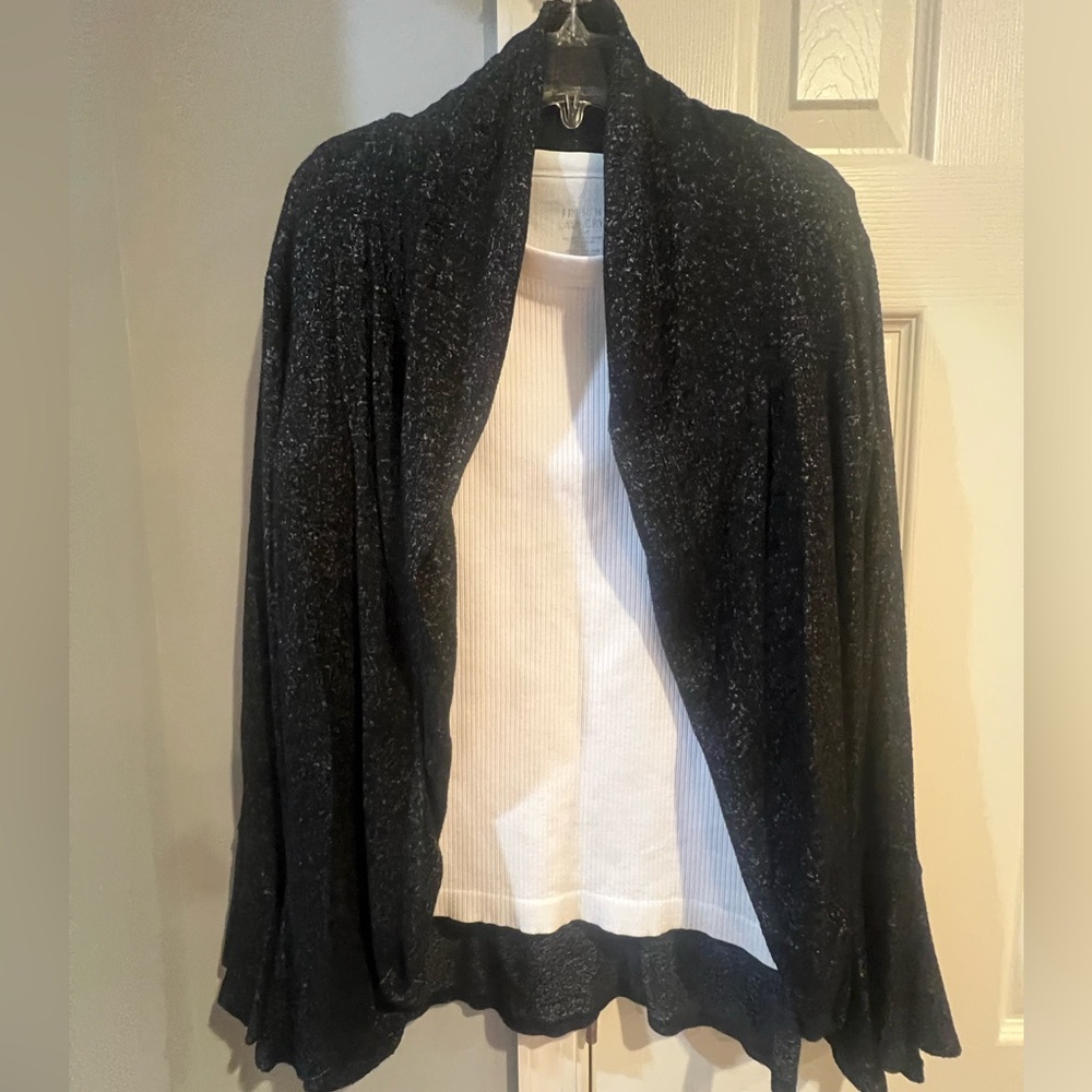 Design Lab Lord & Taylor Black & White Speckled Bell Sleeve Cardigan